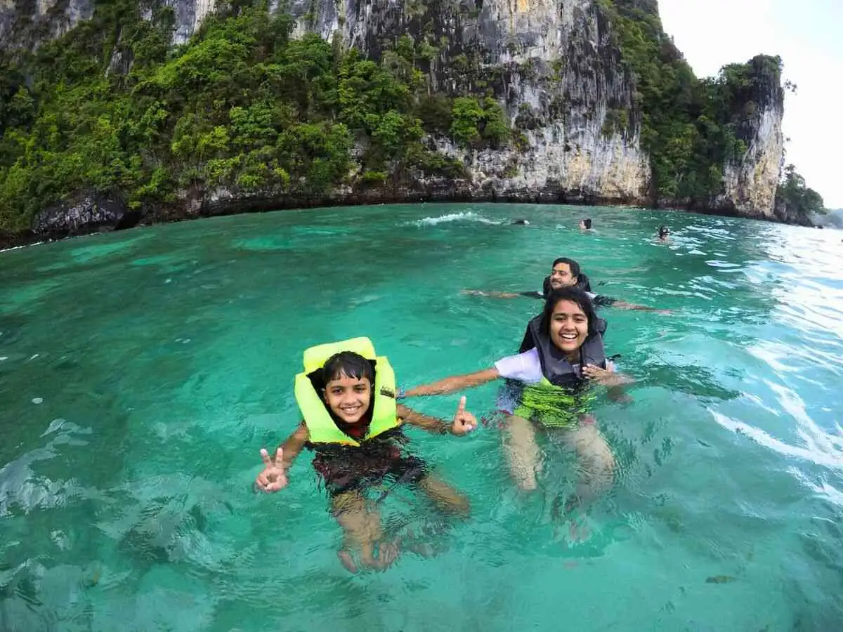 Explore Phi Phi and Khai Island Tour from Phuket