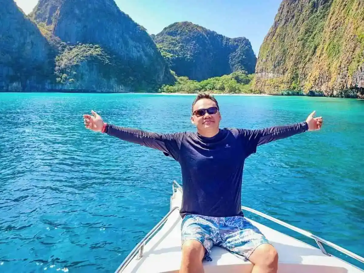 Explore Phi Phi and Khai Island Tour from Phuket