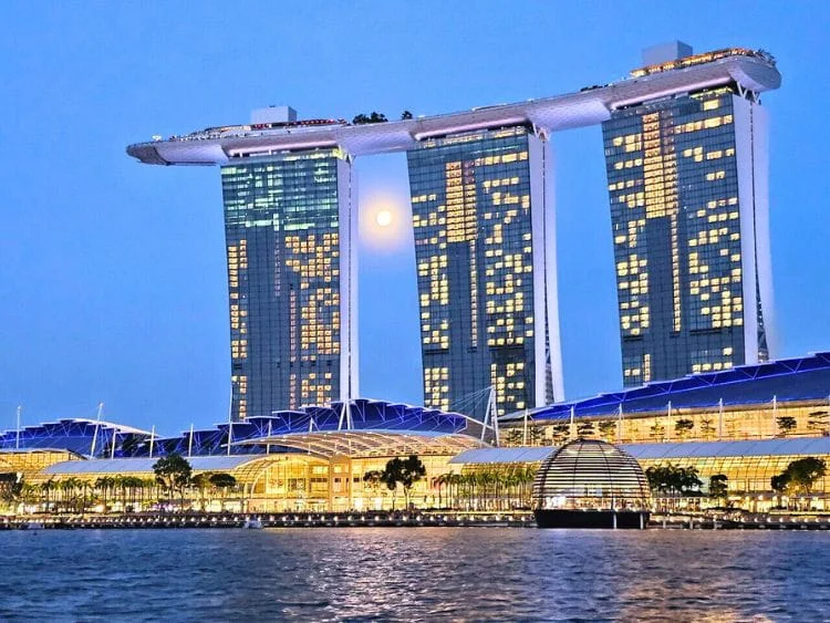 Romantic Private Singapore Night Tour with River Cruise