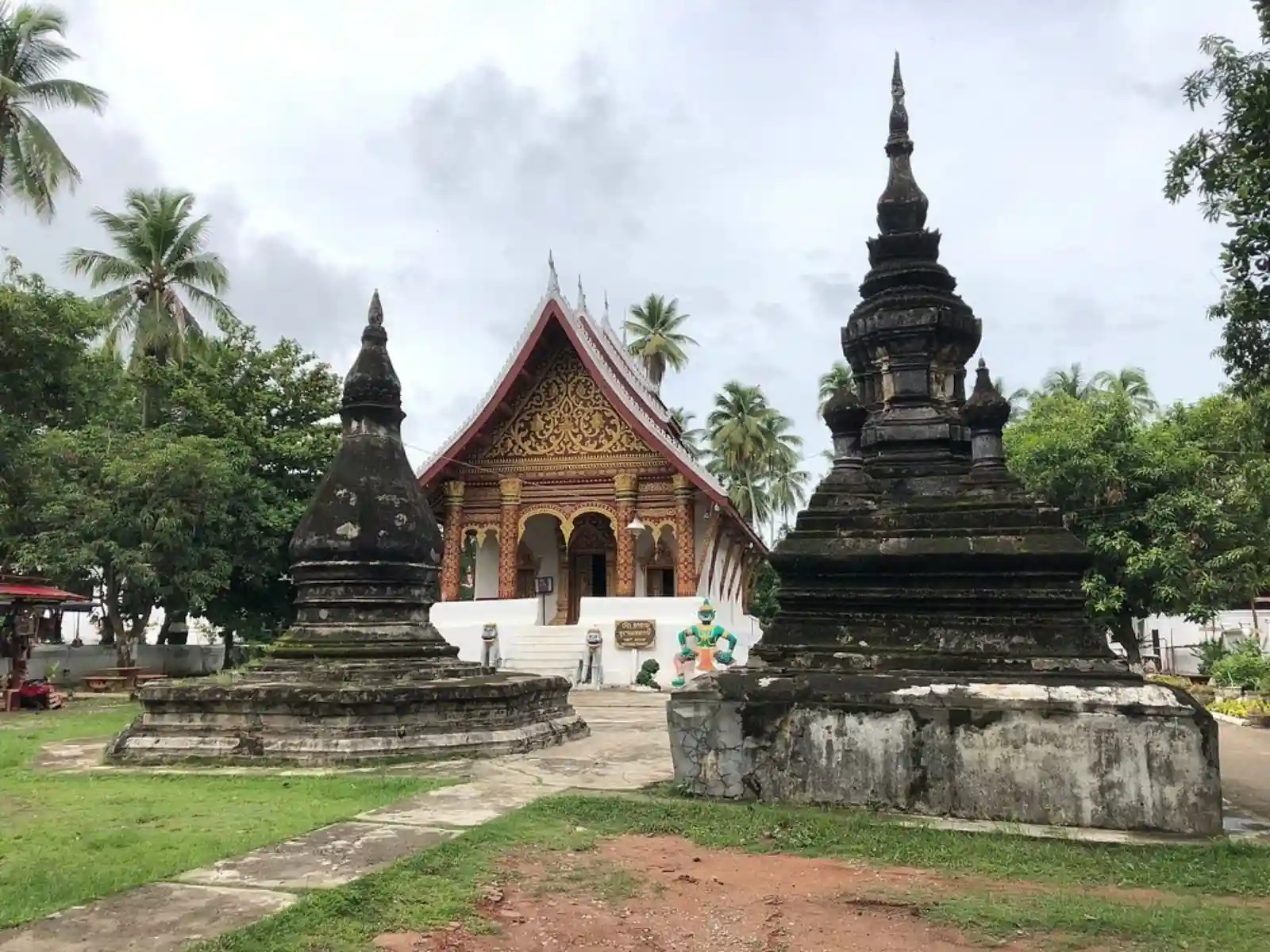 Private Full-Day Luang Prabang City Tour Exploration
