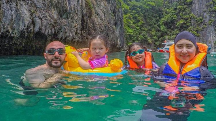 Amazing Phi Phi Islands and Khai Island Speedboat Escape Tour from Phuket