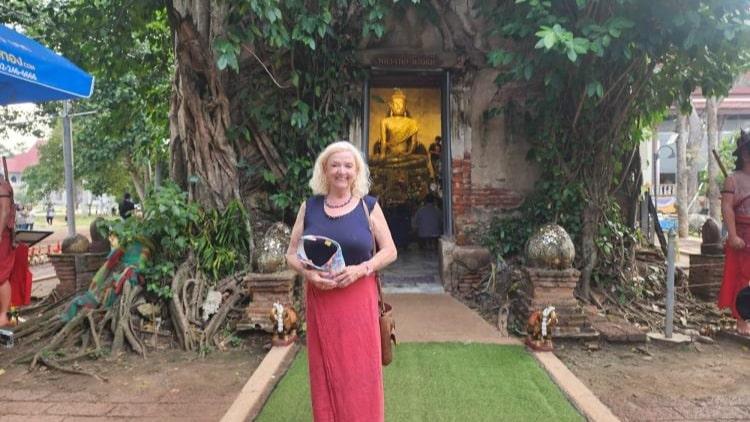 Amazing Private Bangkok Maeklong Railway and Amphawa Floating Market Tour Experience