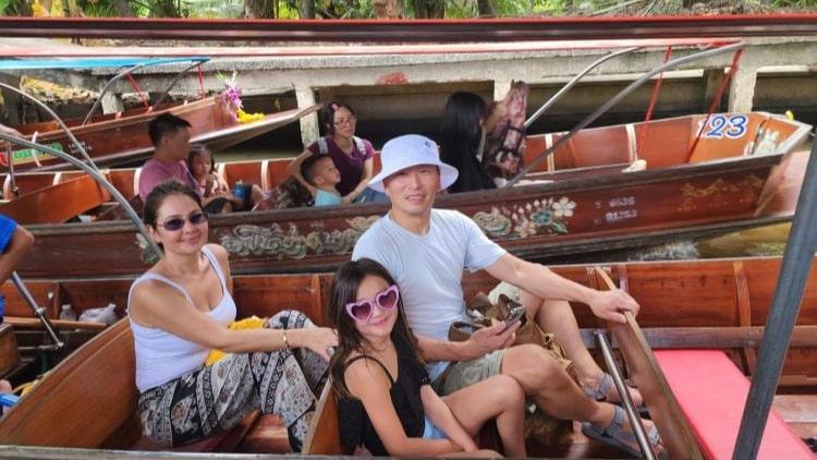Amazing Private Bangkok Maeklong Railway and Amphawa Floating Market Tour Experience