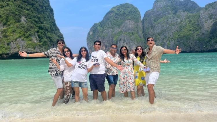 Phi Phi Island Day Tour by Speedboat from Phuket Spectacular Adventure in Island Paradise