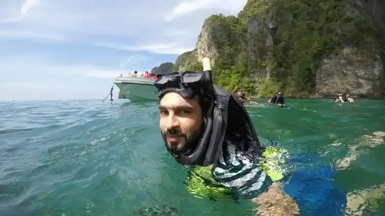 Amazing Phi Phi Islands and Khai Island Speedboat Escape Tour from Phuket