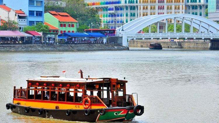 Exclusive Private Singapore Night Tour and Captivating River Cruise