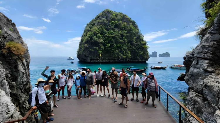 Early Bird Phi Phi and 4 Islands Tour from Krabi Incredible Day with Lunch
