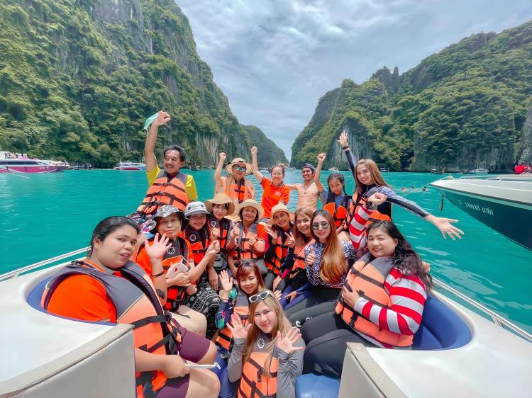 Early Bird Phi Phi and 4 Islands Tour from Krabi Incredible Day with Lunch