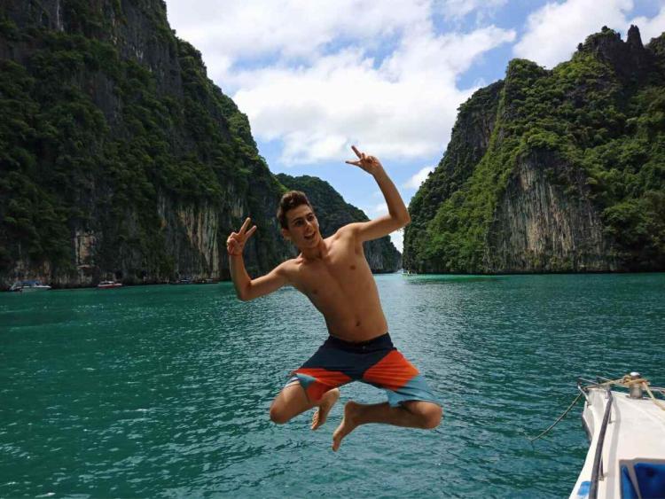 Explore Phi Phi and Khai Island Tour from Phuket