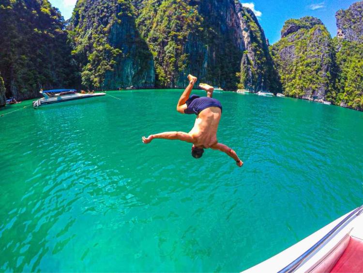 Explore Phi Phi and Khai Island Tour from Phuket