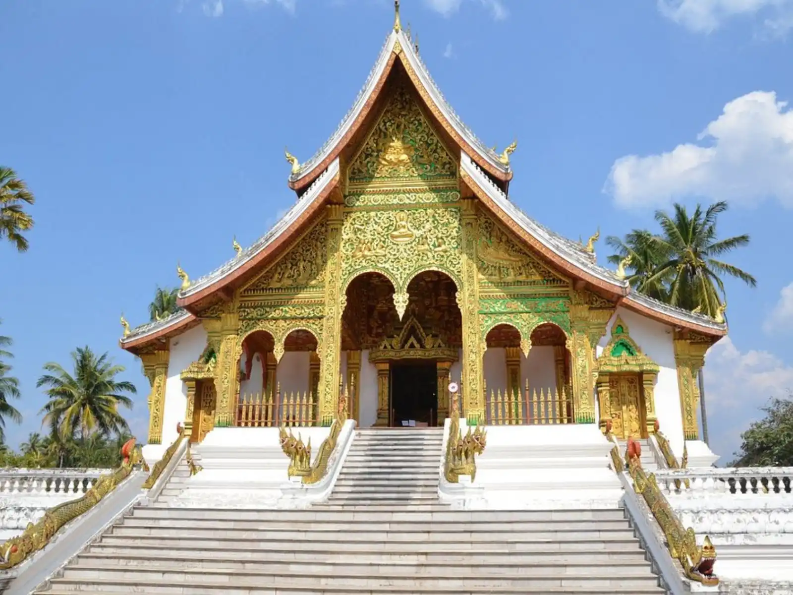 Private Full-Day Luang Prabang City Tour Exploration